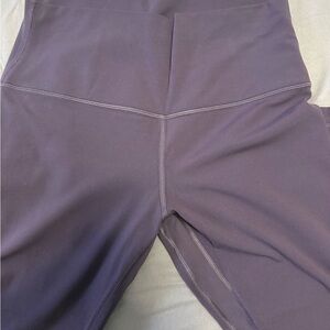 Lululemon Athletica Grape Thistle Crop Leggings size 10 21”